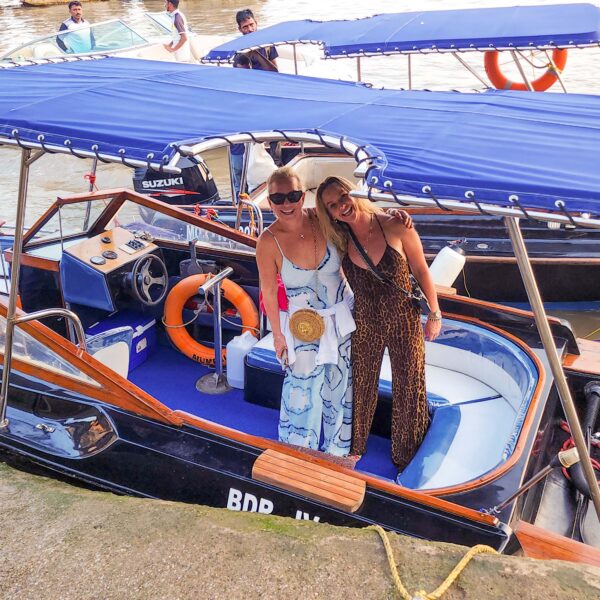 Speed boat tour to Elephanta Caves