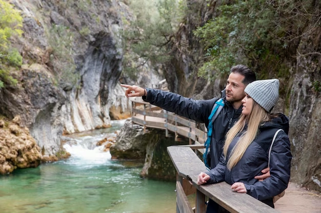 Read more about the article How Guided Tours Help You Explore India’s Hidden Gems