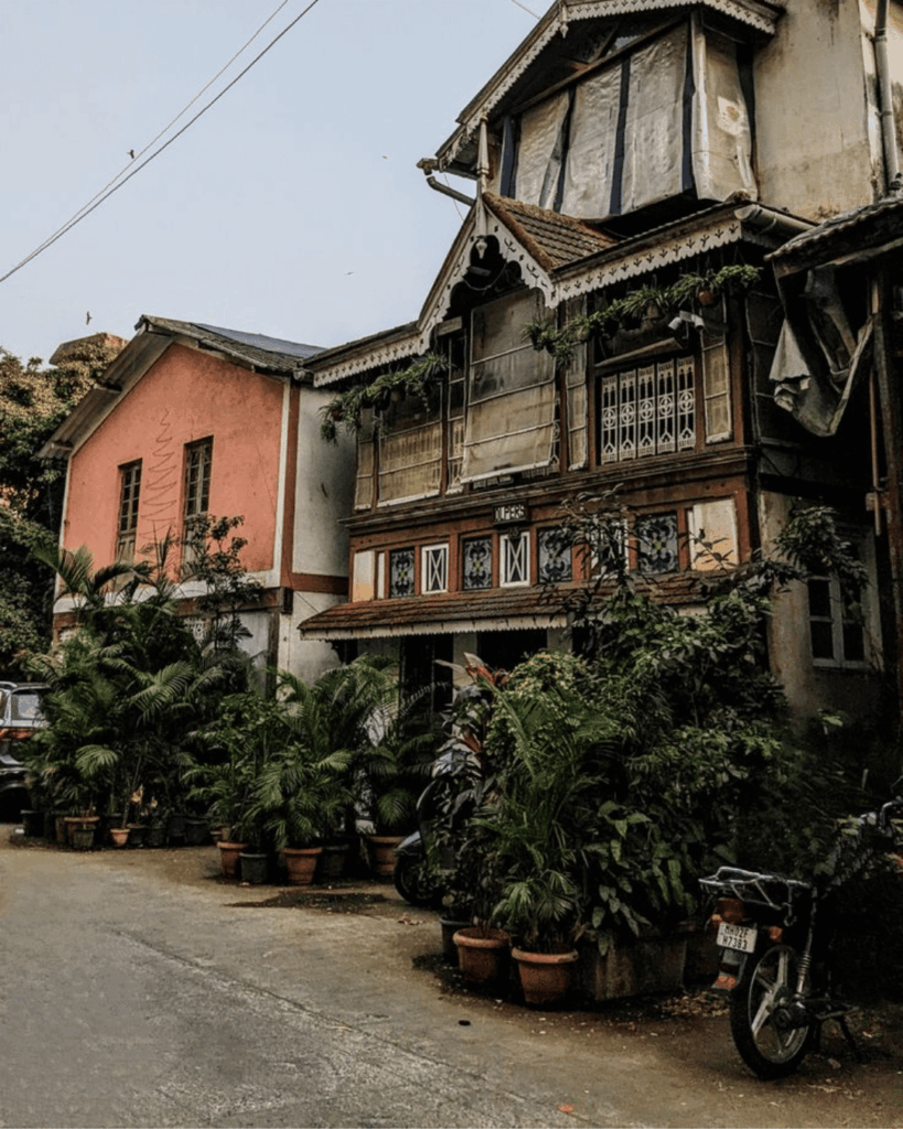 Coffee, Canvas & Old Bandra – image 1