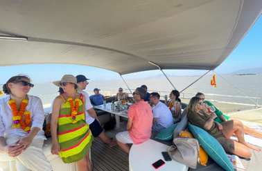 Speedboat transfer on the harbour
