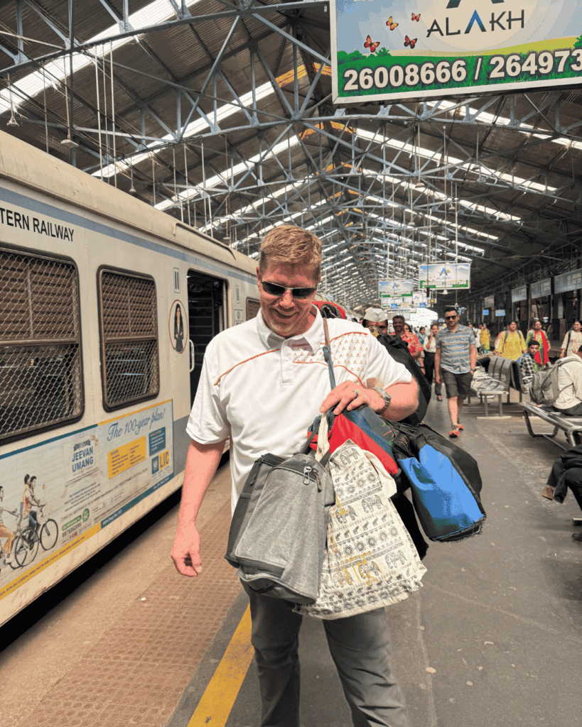 A Day With Mumbai Dabbawala & Local Train Experience – image 2